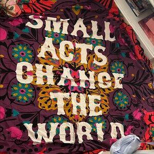 NATURAL LIFE Colorful Inspirational Tapestry